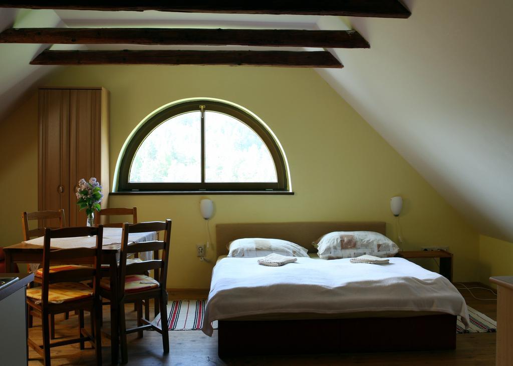 Penzion Kremenisko Banská Štiavnica Pokój zdjęcie